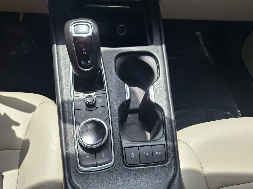 Used 2019 Cadillac XT4 Luxury FWD image 18