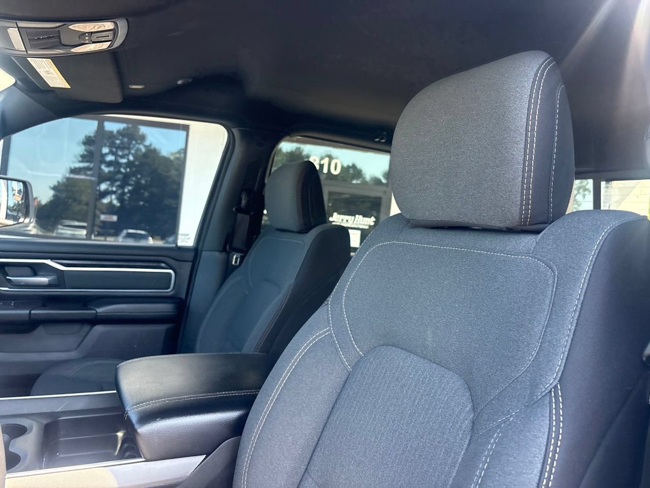 Used 2022 RAM 1500 Big Horn AWD/4WD image 3