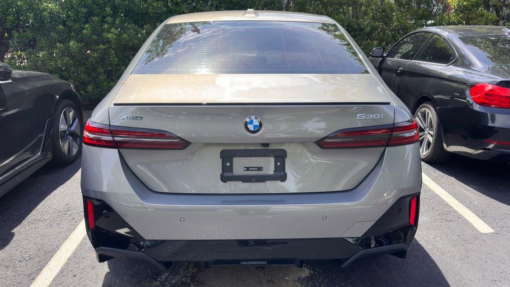 Used 2024 BMW 530i xDrive w/ M Sport Package AWD/4WD image 9