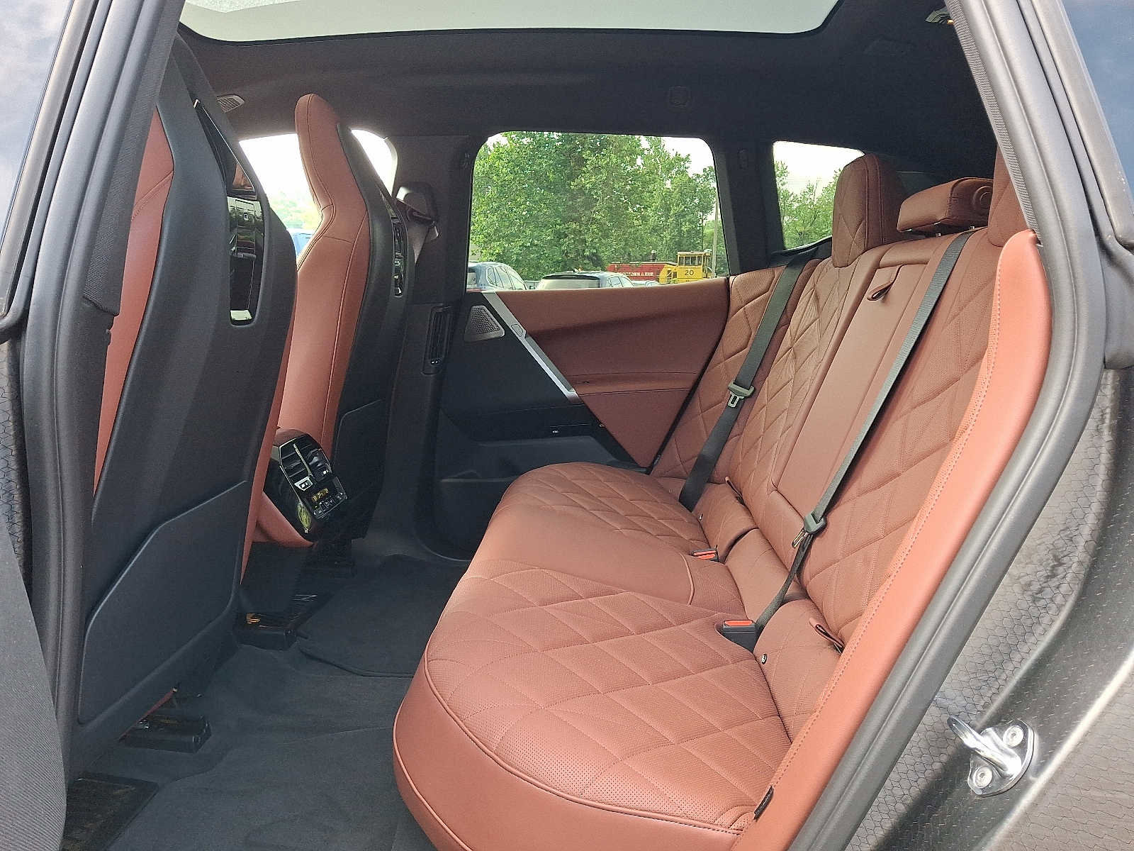 Used 2025 BMW iX M60 image 10