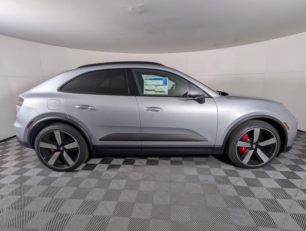 New 2026 Porsche Macan 4S Electric image 8