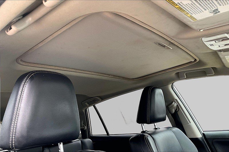 Used 2015 Toyota RAV4 Limited w/ Technology Package AWD/4WD image 27