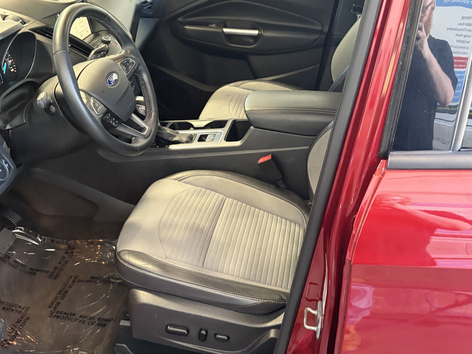 Used 2019 Ford Escape SE FWD image 22