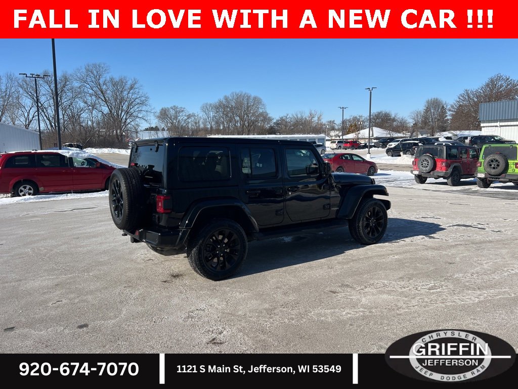 Used 2021 Jeep Wrangler Unlimited Sahara image 9