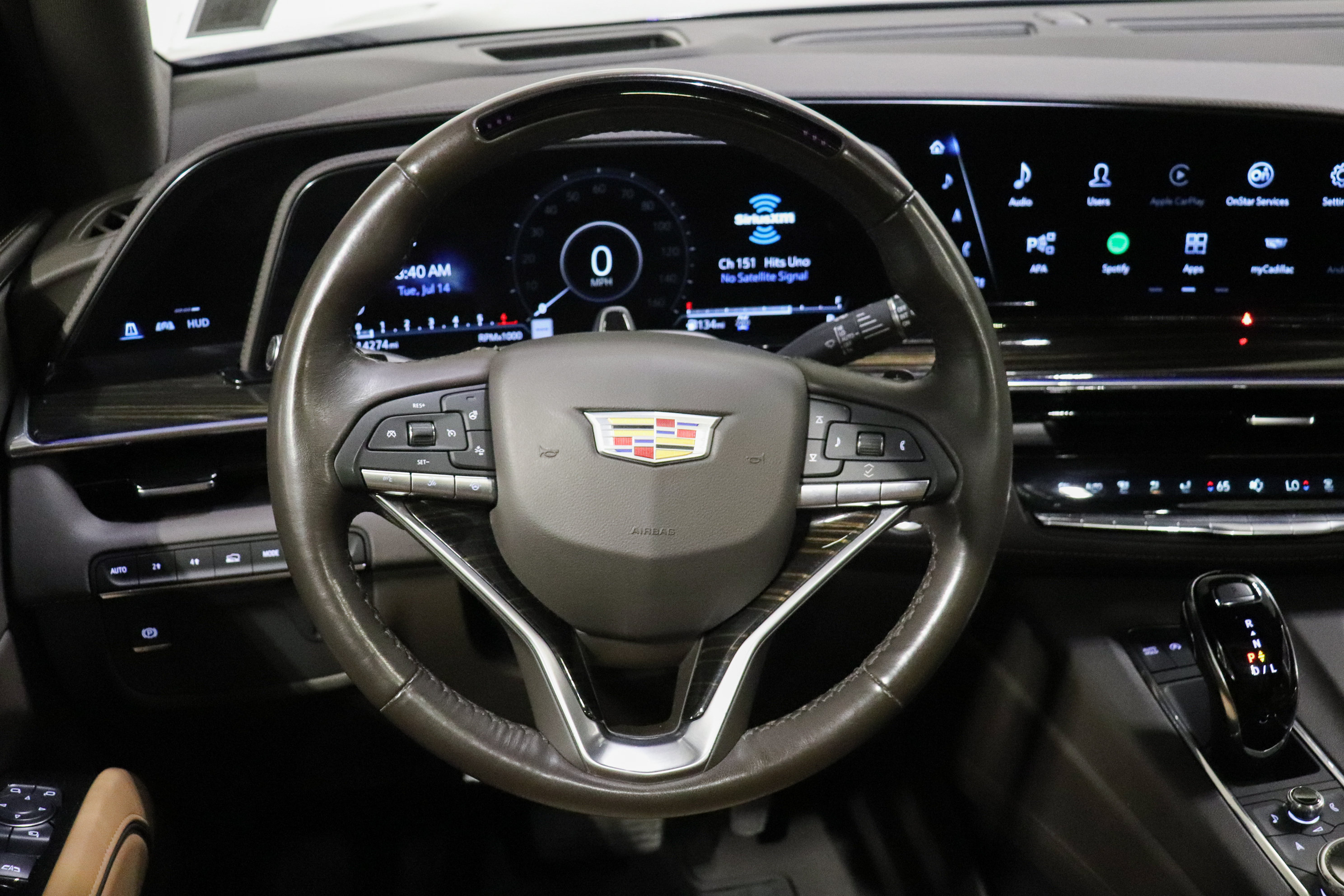Used 2024 Cadillac Escalade Premium Luxury AWD/4WD image 25