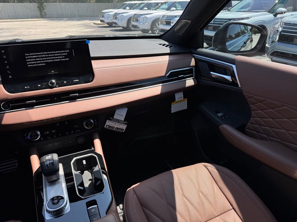 New 2025 Mitsubishi Outlander SEL image 27