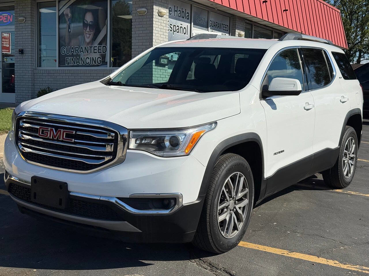 Used 2019 GMC Acadia SLE w/ Driver Alert Package I image 3