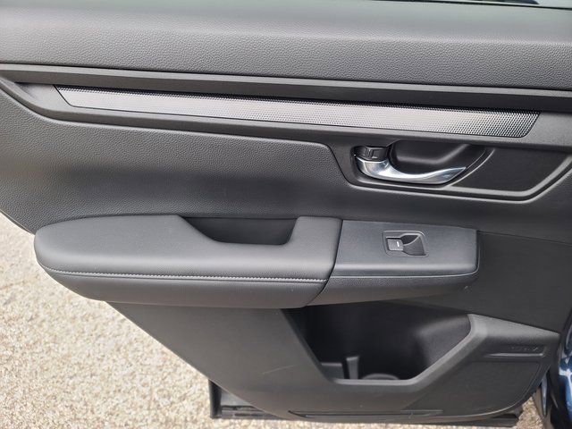 Used 2025 Honda CR-V LX image 12