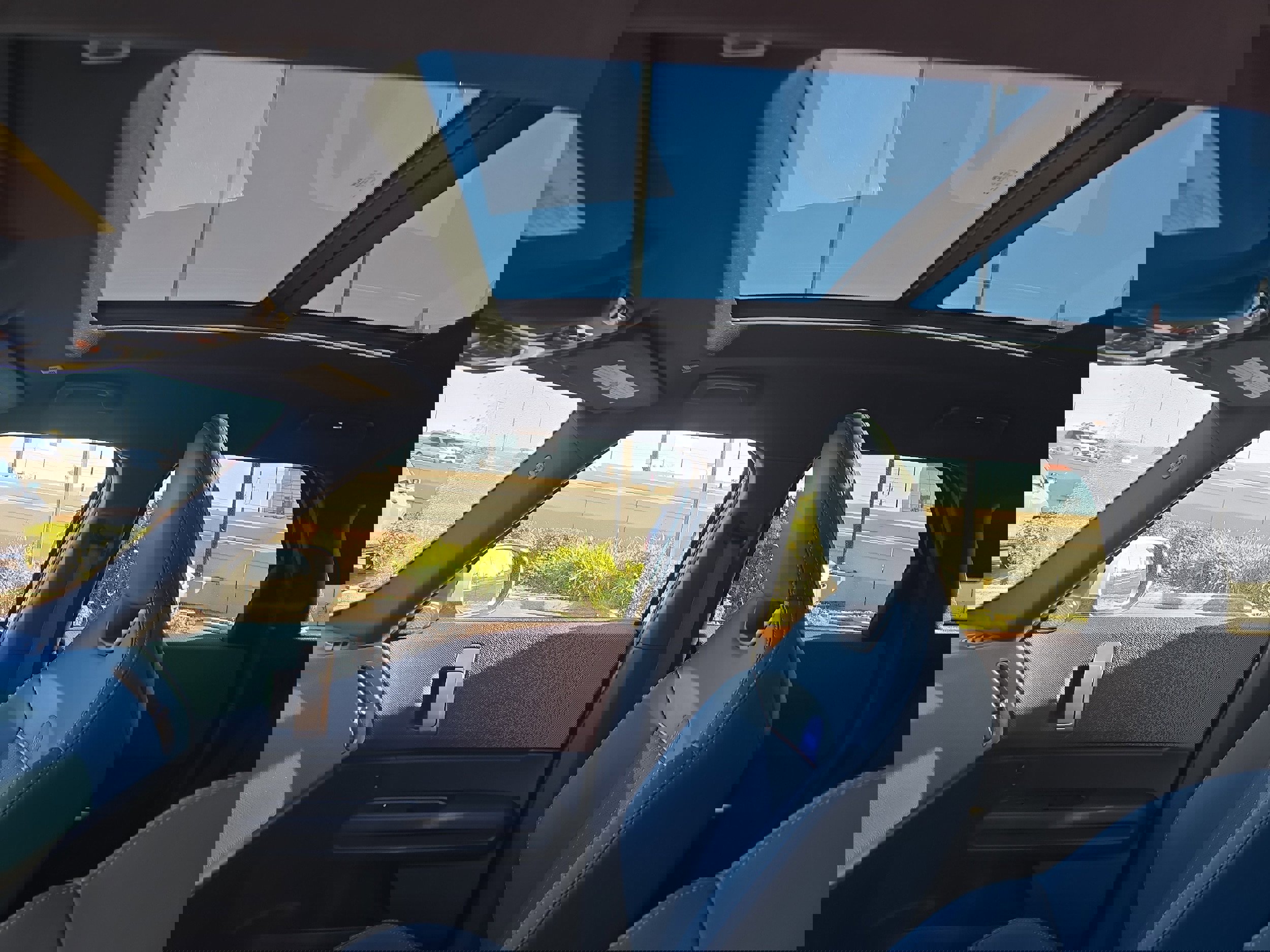 Certified 2025 MINI Cooper Countryman S w/ Comfort Package Max image 28