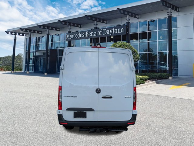 Used 2025 Mercedes-Benz Sprinter 2500 image 5