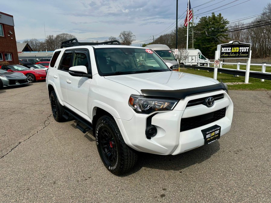 Used 2022 Toyota 4Runner SR5 Premium w/ TRD Black Wheel Package (TMS) AWD/4WD image 3