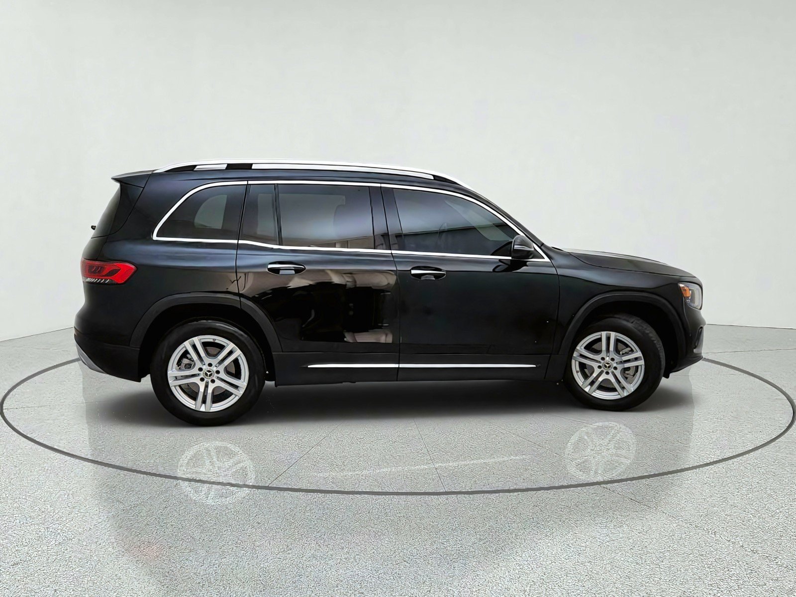 Used 2023 Mercedes-Benz GLB 250 image 7