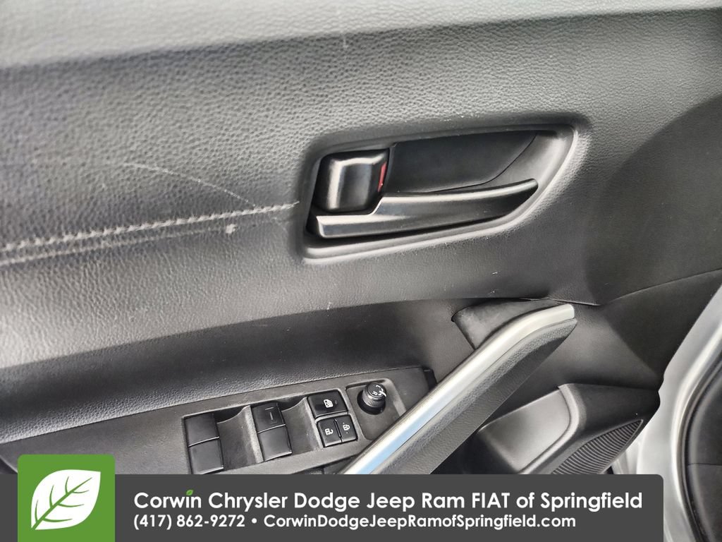 Used 2022 Toyota Corolla Cross LE FWD image 21