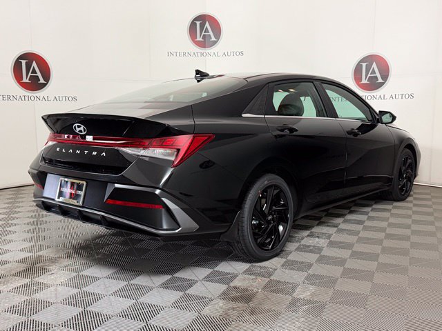 New 2026 Hyundai Elantra SEL Sport Premium FWD image 7