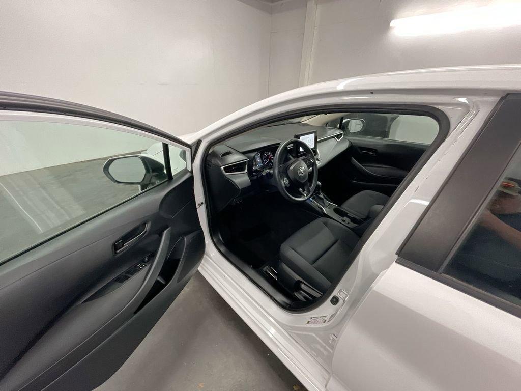 Used 2023 Toyota Corolla LE image 10