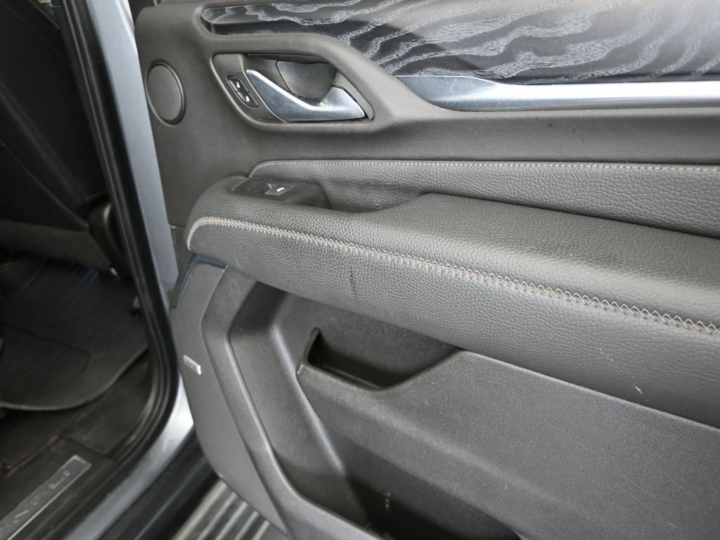 Used 2022 GMC Yukon Denali w/ Denali Premium Package image 21