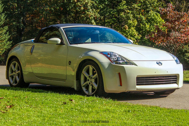 Used 2004 Nissan 350Z Touring RWD image 19