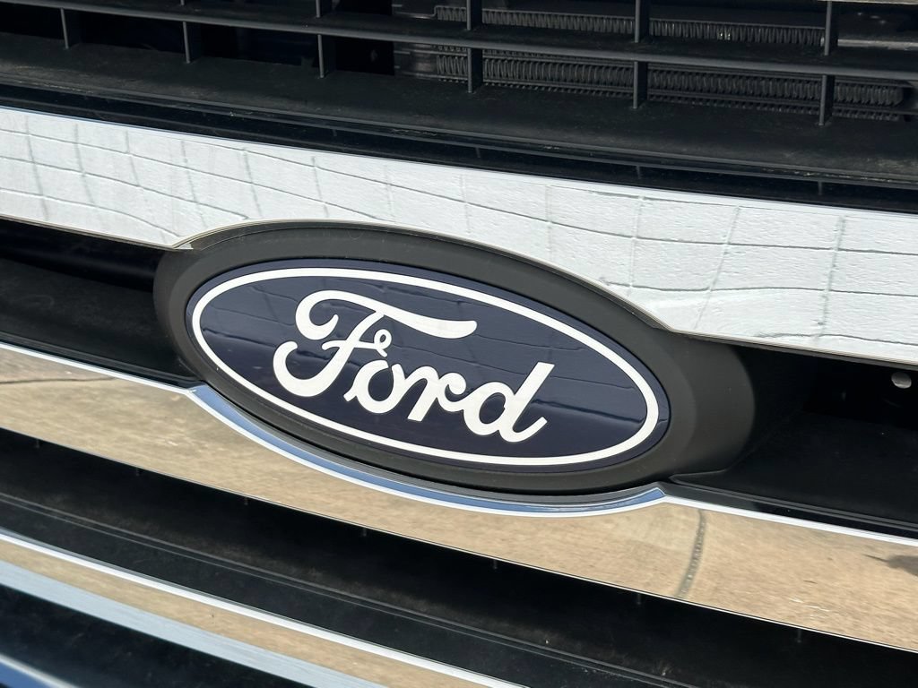 New 2026 Ford E-350 and Econoline 350 Super Duty w/ Power Equipment Group RWD image 25
