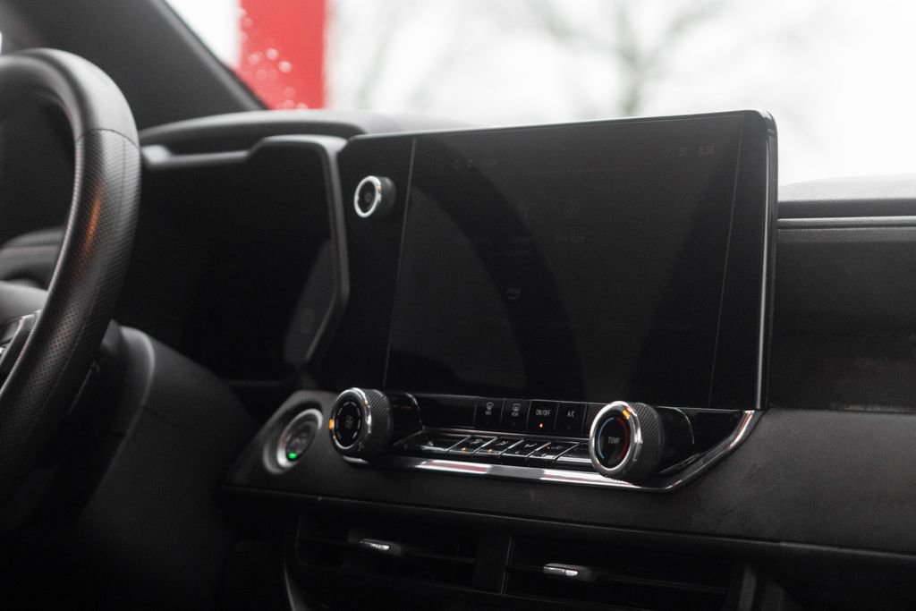 Used 2024 Chevrolet Colorado Trail Boss w/ Technology Package image 28