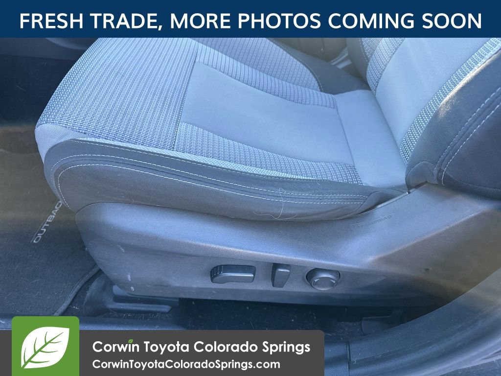 Used 2020 Subaru Outback Premium image 11