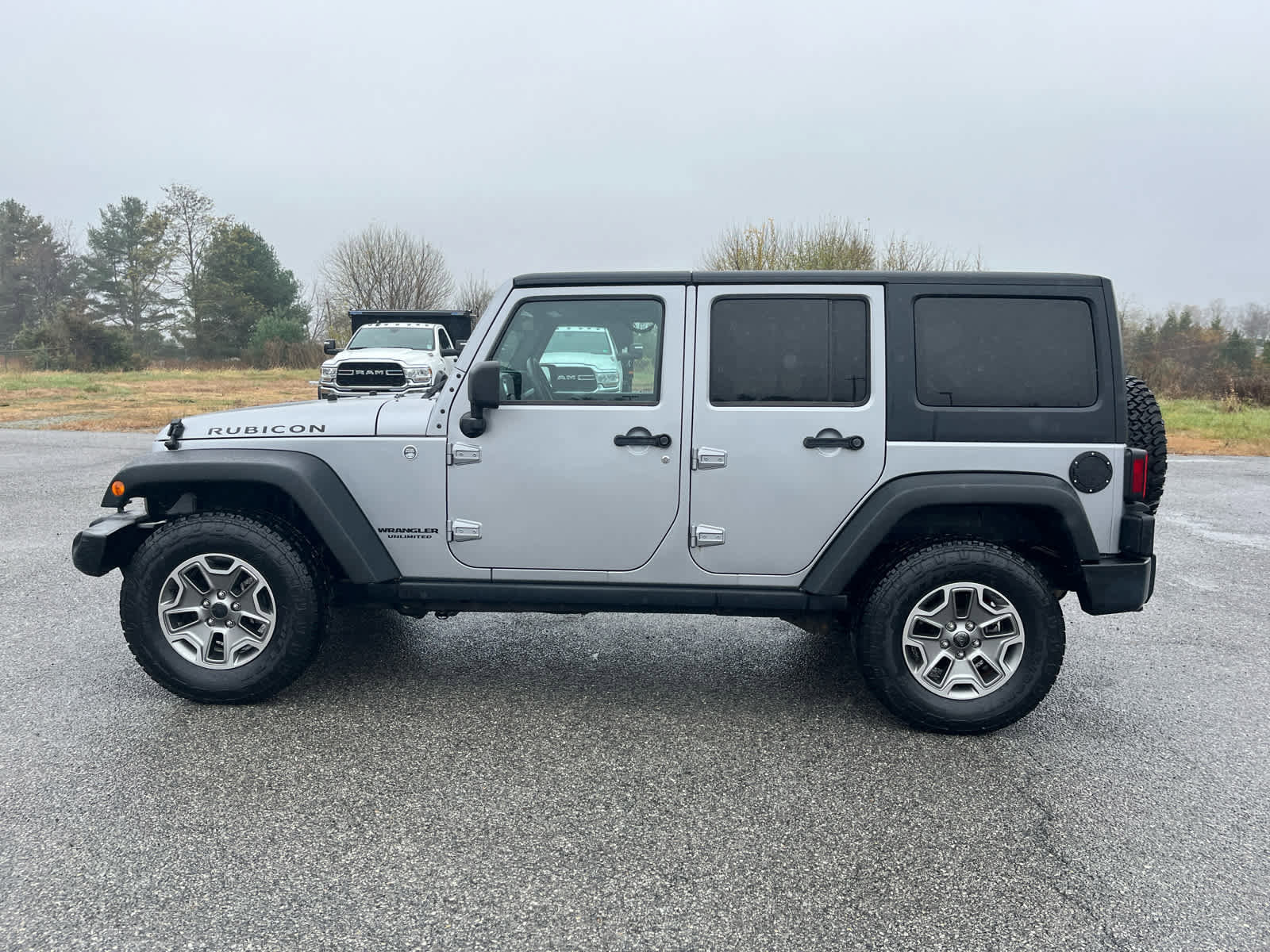 Used 2013 Jeep Wrangler Unlimited Rubicon w/ Connectivity Group image 6