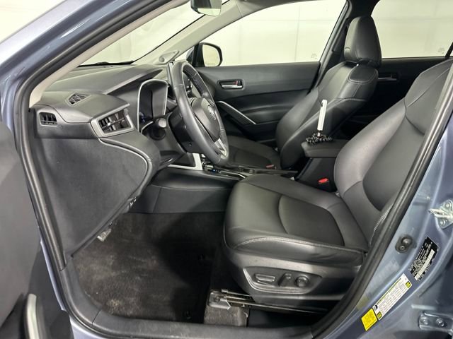 Used 2022 Toyota Corolla Cross XLE image 11