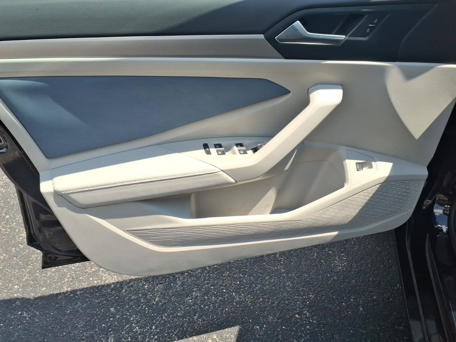 New 2026 Volkswagen Jetta SE FWD image 10
