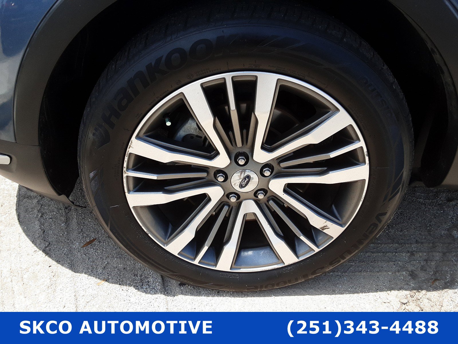 Used 2019 Ford Explorer Platinum image 9