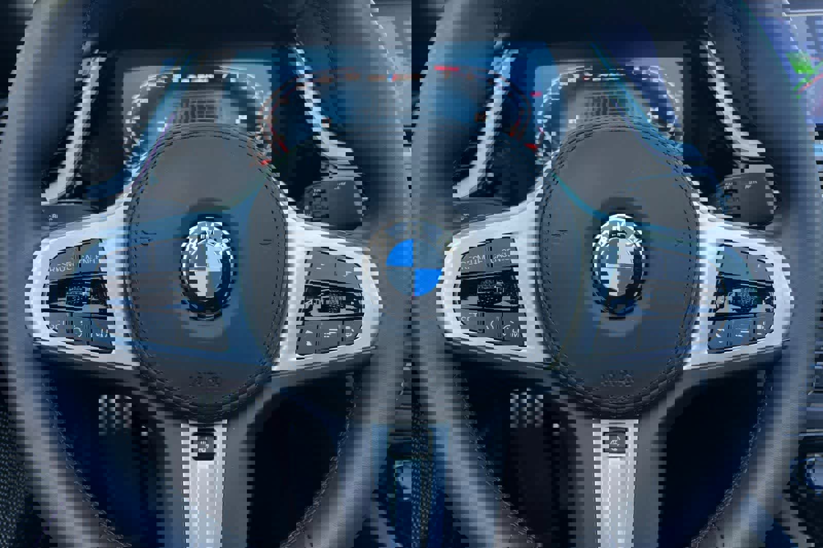 Used 2025 BMW Z4 M40i w/ Edition image 24