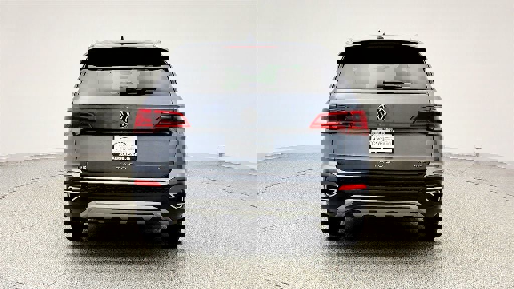 Used 2024 Volkswagen Taos SE AWD/4WD image 6