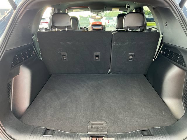 Certified 2025 Ford Escape ST-Line w/ Tech Pack #1 AWD/4WD image 7