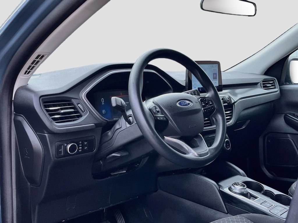 Used 2025 Ford Escape Active FWD image 9