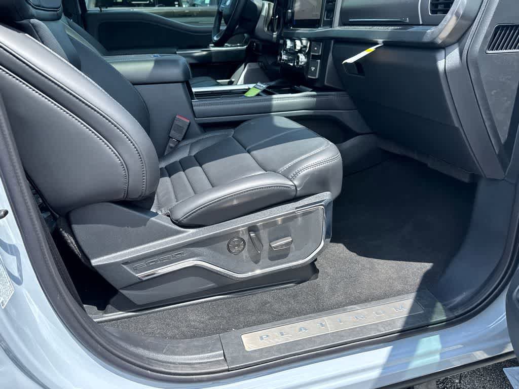 New 2025 Ford F250 Platinum image 13
