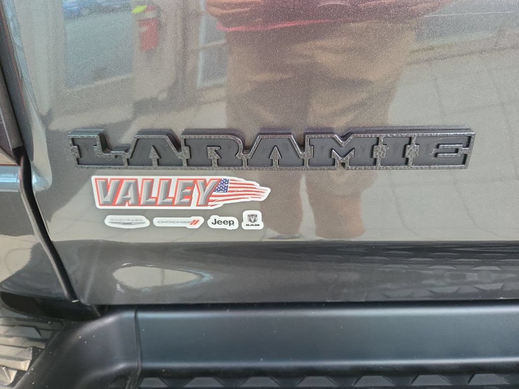 Used 2024 RAM 1500 Laramie AWD/4WD image 15