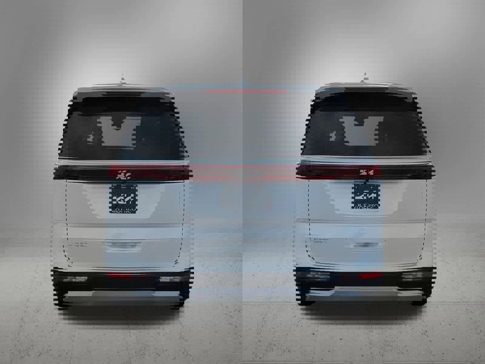 Certified 2024 Kia Carnival LX image 5