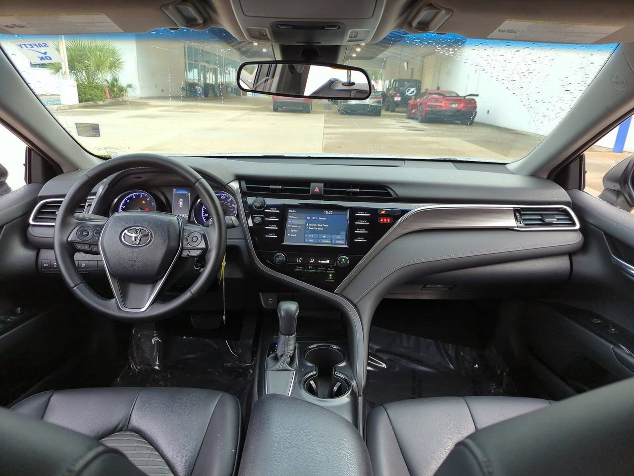 Used 2018 Toyota Camry SE FWD image 19