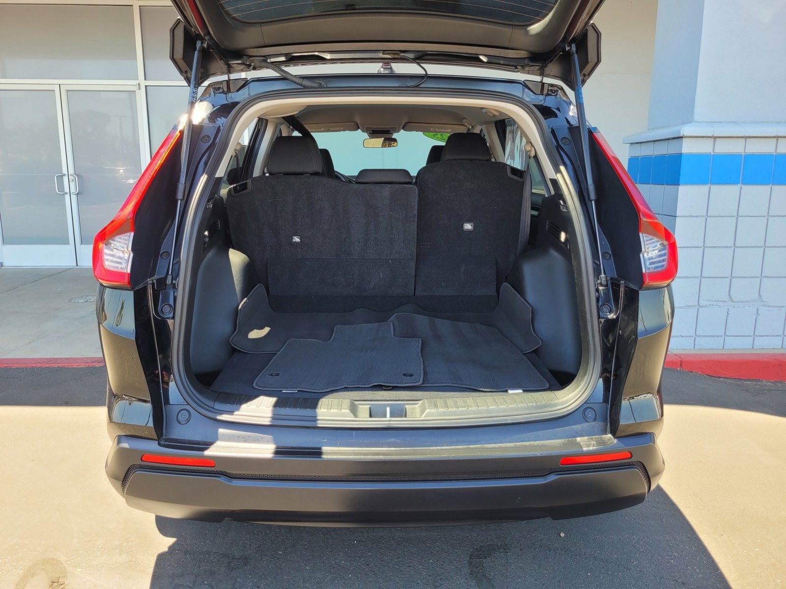 Used 2025 Honda CR-V LX image 28