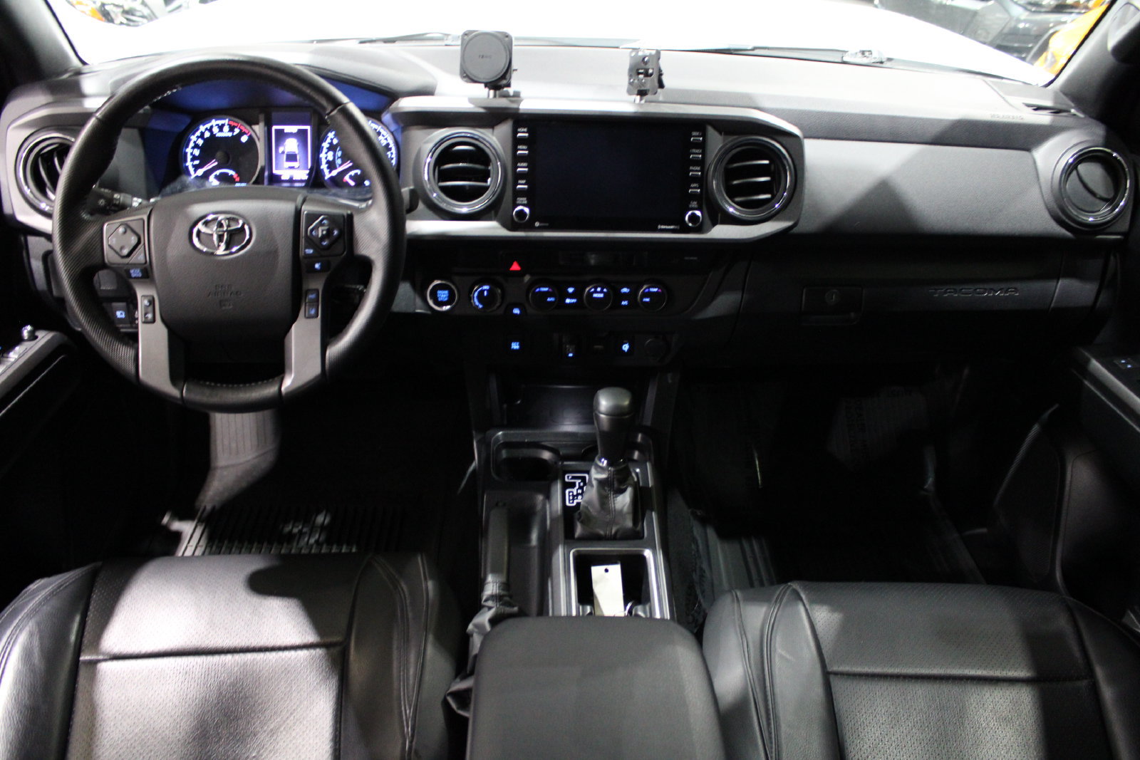 Used 2022 Toyota Tacoma TRD Off-Road AWD/4WD image 42