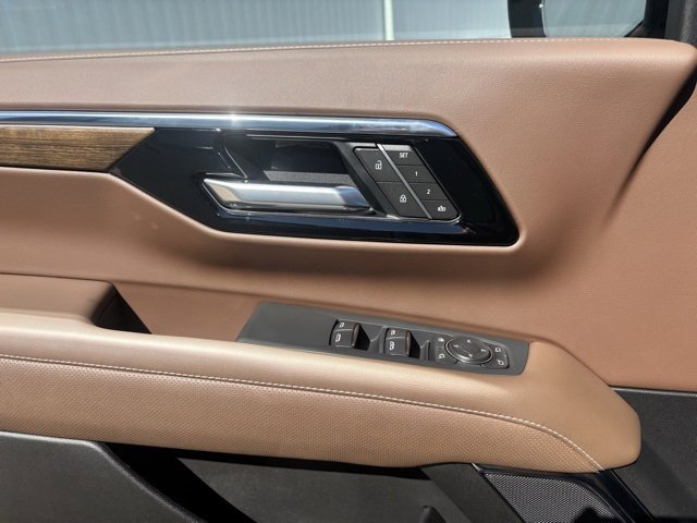 New 2026 Chevrolet Suburban High Country w/ Sun And Tow Package image 31