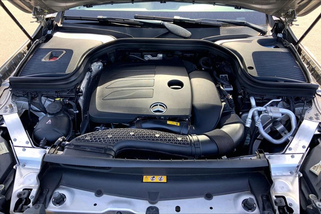 Used 2023 Mercedes-Benz GLC 300 4MATIC Coupe image 10