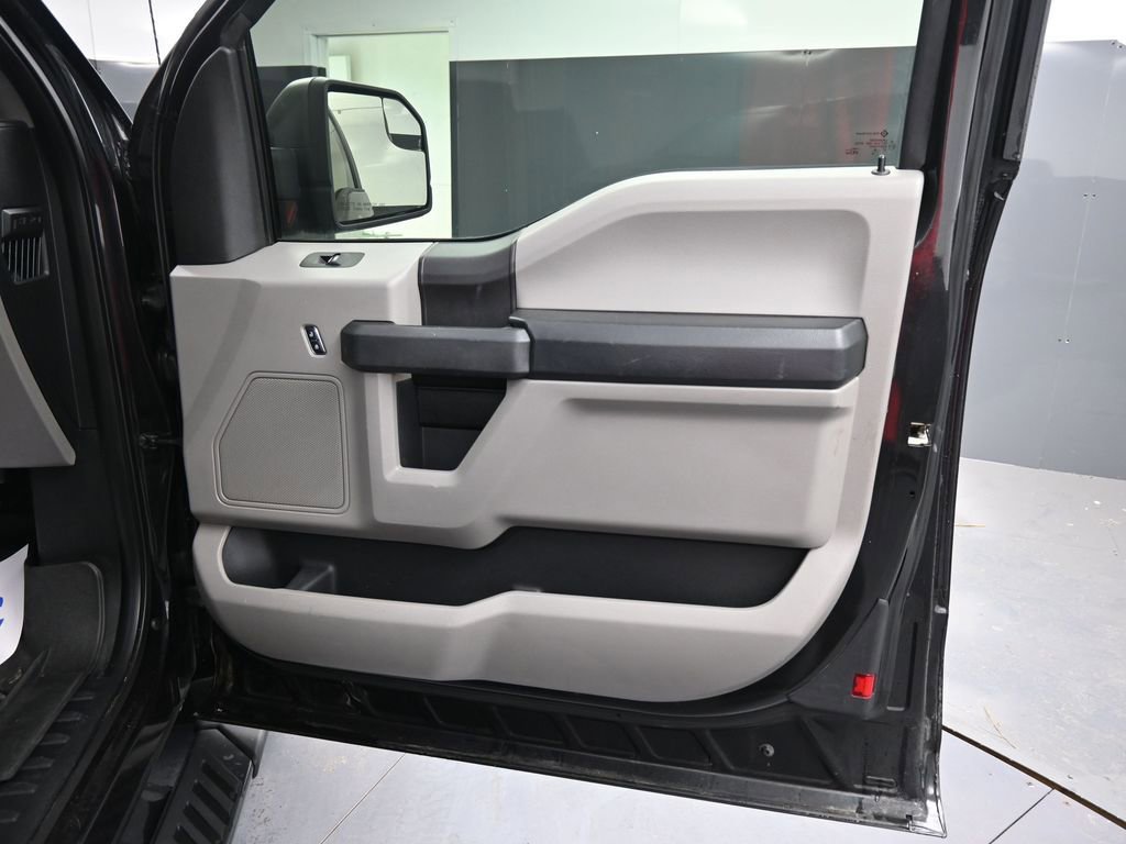 Used 2015 Ford F150 XL w/ Equipment Group 101A Mid AWD/4WD image 16