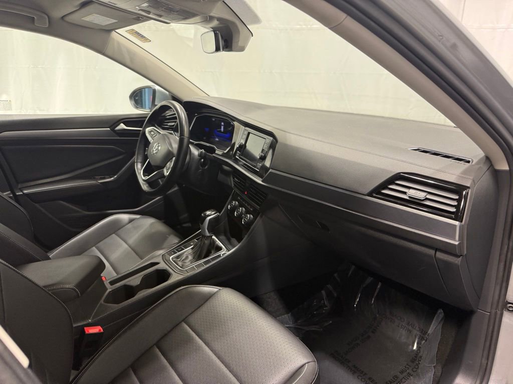 Used 2024 Volkswagen Jetta SE image 28