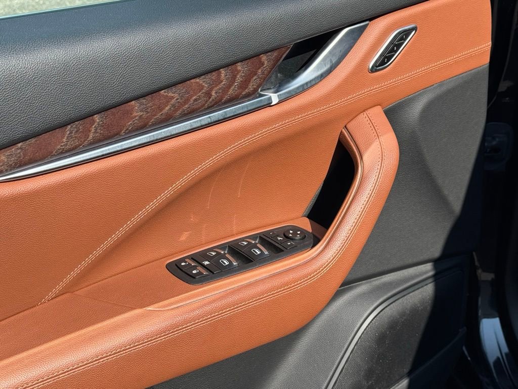 Certified 2022 Maserati Levante Modena image 8