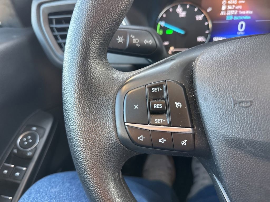 Used 2022 Ford Escape SE image 21