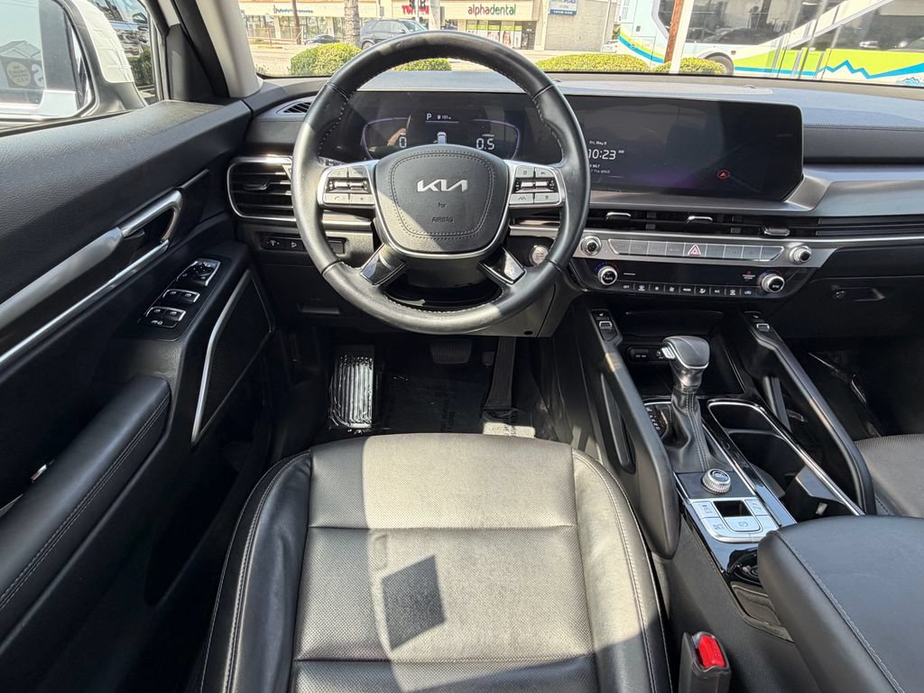 Used 2023 Kia Telluride S w/ S Sunroof Package FWD image 27