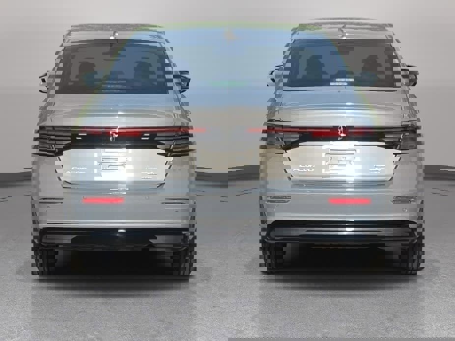 Used 2024 Honda Accord Touring image 6