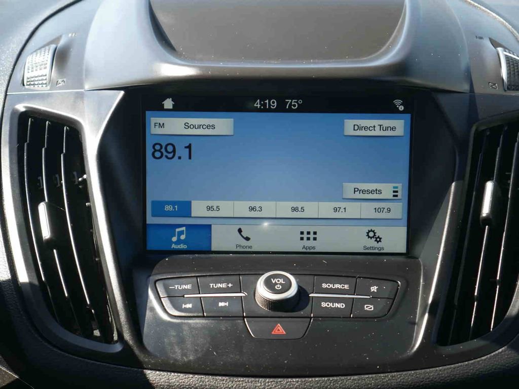 Used 2019 Ford Escape SE image 7