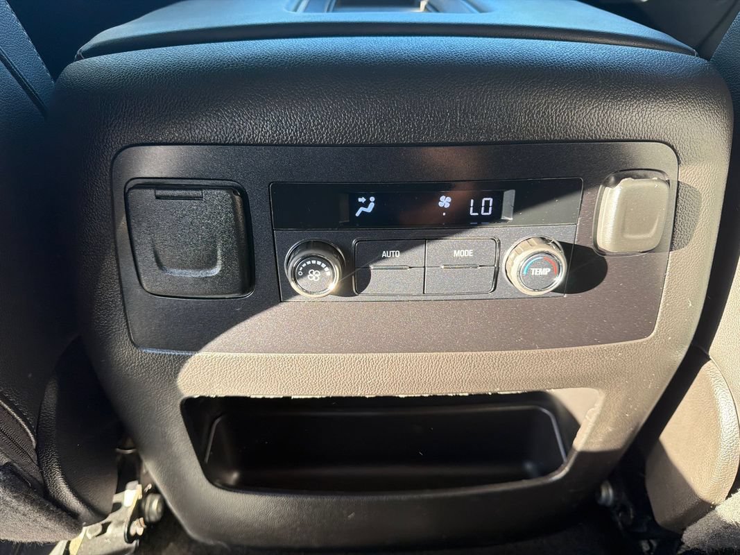 Used 2016 Chevrolet Tahoe LT AWD/4WD image 10