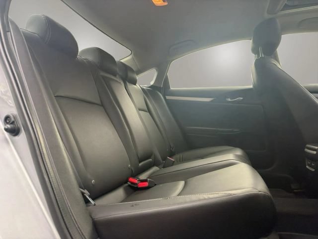 Used 2018 Honda Civic Touring image 12
