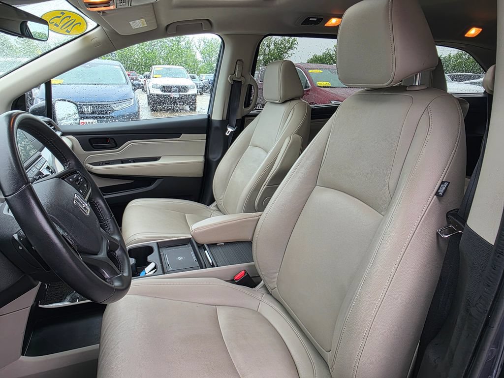 Used 2025 Honda Odyssey EX-L image 16